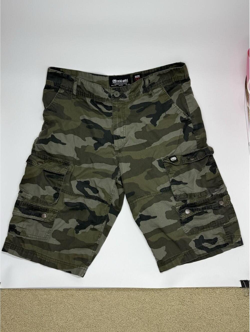 Ecko Unltd Camo Cargo Shorts Mens Size 34 Military Y2K Streetwear